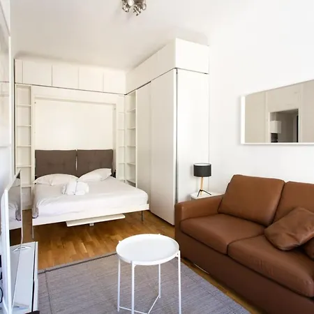 Cozy Furnished Studio Ideally Located In A Quiet Area In Center * Beausoleil